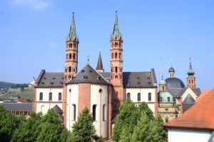 Herzmitte und Mutterkirche der Diözese Würzburg: der Kiliansdom in Würzburg.