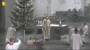 Zum Abschluss des Gottesdienstes erteilte Bischof Dr. Franz Jung den eucharistischen Segen.