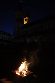 BIschof Dr. Franz Jung feiert am Samstagabend, 16. April, im Würzburger Kiliansdom die Osternacht.