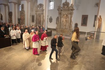 Eine Pontifikalvesper zum 75. Geburtstag von Weihbischof Ulrich Boom ist am Sonntag, 25. September,  im Würzburger Kiliansdom gefeiert worden.
