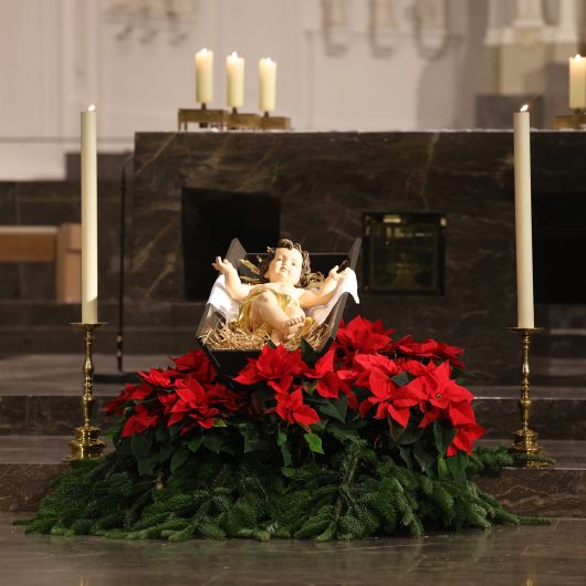 Bischof Dr. Franz Jung feierte an Heiligabend, 24. Dezember, die Christmette im Kiliansdom.